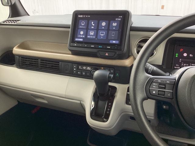Ｎ－ＢＯＸ ベースグレード　ＨｏｎｄａＣＯＮＮＥＣＴ対応純正メモリーナビ　ドラレコ　踏み間違い防止装置　パワーステアリング　前席シートヒーター　インテリキー　イモビ　クルーズコントロール　ＬＥＤランプ　パワーウィンドウ　Ｄレコ（3枚目）
