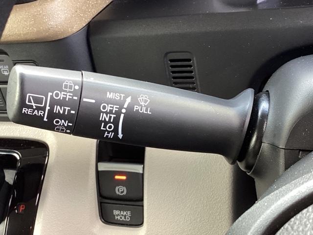 Ｎ－ＢＯＸ ベースグレード　ＨｏｎｄａＣＯＮＮＥＣＴ対応純正メモリーナビ　ドラレコ　踏み間違い防止装置　パワーステアリング　前席シートヒーター　インテリキー　イモビ　クルーズコントロール　ＬＥＤランプ　パワーウィンドウ　Ｄレコ（17枚目）