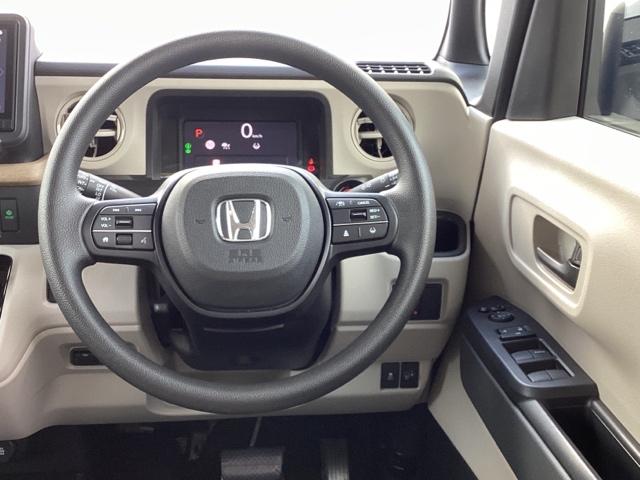 Ｎ－ＢＯＸ ベースグレード　ＨｏｎｄａＣＯＮＮＥＣＴ対応純正メモリーナビ　ドラレコ　踏み間違い防止装置　パワーステアリング　前席シートヒーター　インテリキー　イモビ　クルーズコントロール　ＬＥＤランプ　パワーウィンドウ　Ｄレコ（19枚目）