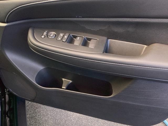 �h�A�|�P�b�g�ɂ̓h�����N�z���_�[���������܂��B