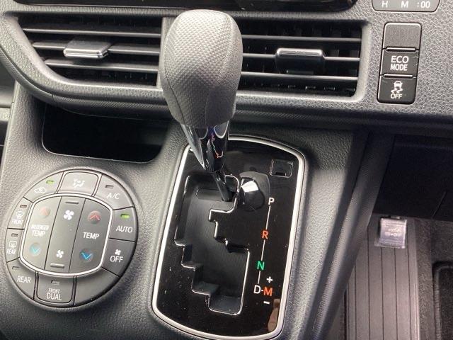 ��ɓ���ރV�t�g�m�u�ŁA���삪�X���[�Y�ɁB�����̃h���C�u�������Ɗy�������K�ɂȂ�܂��B�p�[�L���O�u���[�L�̓t�b�g�u���[�L�^�C�v�ł��B