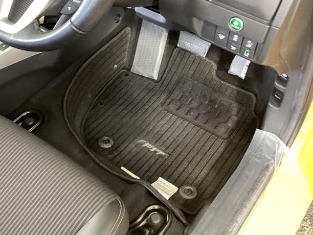 Ｌホンダセンシング　純正メモリーナビ　衝突低減ブレーキ　ドラレコ　リアカメラ　ＬＥＤヘッド　ＬＥＤフォグ　ＥＴＣ　オートエアコン　スマートキー　本革ステア　スマ－トキ－　整備記録簿　ＡＵＸ　地デジ　ＡＣＣ　サイドＳＲＳ（画像37）