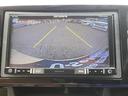 セレクト　メモリーナビ　衝突低減ブレーキ　ＥＴＣ　イモビライザー　ＥＳＣ　整備記録簿　ＤＶＤ再生可　ナビＴＶ　パワーウインドウ　インテリキー　キーレススタートシステム　フルセグテレビ　Ｗエアバッグ　Ｂモニ（11枚目）