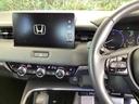 ヴェゼル ｅ：ＨＥＶＺ　純正メモリーナビ　リアカメラ　ＥＴＣ　衝突回避支援ブレーキ機能　スマキ　Ｐトランク　フルオートエアコン　エアバッグ　両席エアバック　Ｒカメ　記録簿付　パワーウィンドウ　ＬＥＤランプ　ソナー　クルーズＣ（3枚目）
