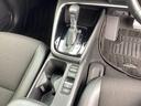 停車中にブレーキペダルを踏み続けなくてもブレーキ保持ができるオートマチックブレーキホールド機能もついております。