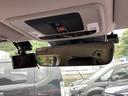 【SOSボタン】体調が悪くなったときや、事故に遭遇したとき、あおり運転にあっている時など、緊急時にボタンを押すと緊急サポートセンターにつながり、オペレーターが警察・救急への取次ぎを行います。