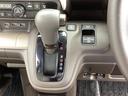 【eコンスイッチ】低燃費運転をサポートするECONモード。スイッチをONすると、エンジンやトランスミッション、A/Cなどを協調制御し、燃費の向上に貢献。エコドライブの効果を高めます。