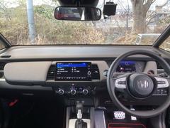 �ե���ȥ��饹���礭�����磻�ɤʻ볦�Ǳ�ž�⤷�䤹���ʤ�褦�ˡ��߷פ���Ƥ��ޤ��� 3