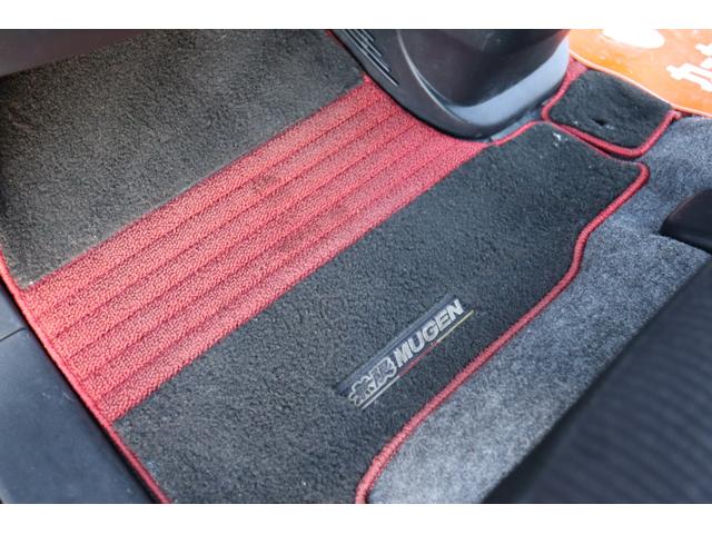 Ｎ－ＯＮＥ プレミアム　ツアラー　１年保証　ターボ　ナビ・フルセグテレビ・Ｂｌｕｅｔｏｏｔｈ　スマートキー　ＥＴＣ　オートライトＨＩＤ　オートエアコン　ローダウン（35枚目）