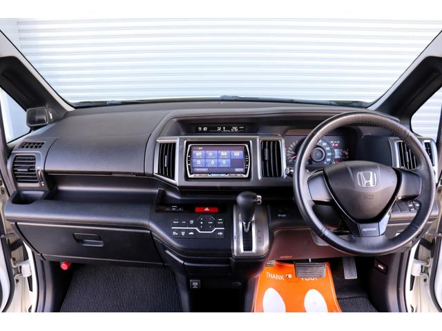 ステップワゴンスパーダ Ｚ　１年保証　ナビ・フルセグテレビ・Ｂｌｕｅｔｏｏｔｈ・バックモニター　ＥＴＣ　両側パワースライドドア　スマートキー　社外１７インチアルミ　パドルシフト　ローダウン（2枚目）