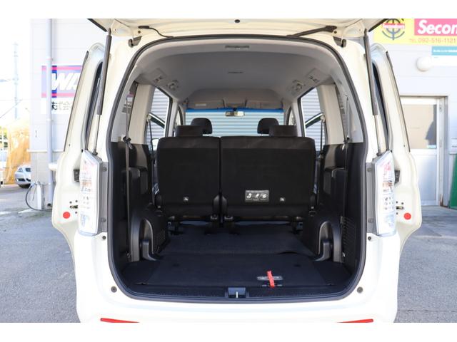 ステップワゴンスパーダ Ｚ　１年保証　ナビ・フルセグテレビ・Ｂｌｕｅｔｏｏｔｈ・バックモニター　ＥＴＣ　両側パワースライドドア　スマートキー　社外１７インチアルミ　パドルシフト　ローダウン（45枚目）