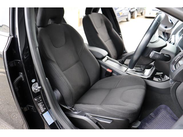 Ｖ４０ Ｔ４　ナビ・フルセグテレビ・Ｂｌｕｅｔｏｏｔｈ　走行中ＴＶ　バックモニター　ＥＴＣ　ブラインドスポットモニター衝突軽減レーンキープ　取説・保証書・記録簿　ＬＥＤライトバルブ（25枚目）
