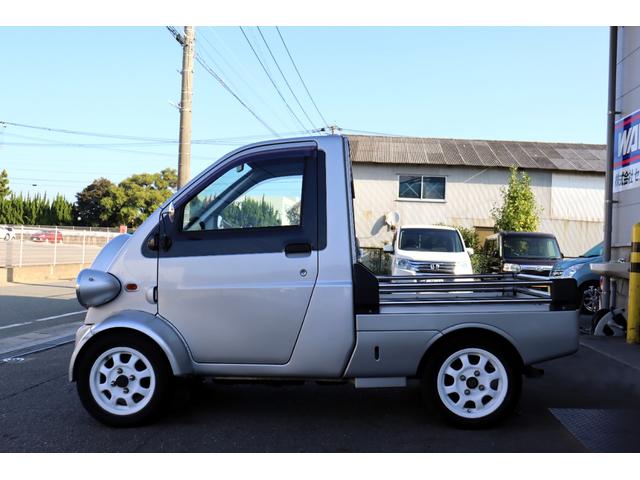 ミゼットII Ｄタイプ　ローダウン　ＥＭＫＥＩ１３インチアルミ　社外ヘッドライトＨＩＤ　ナルディハンドル　取説・保証書　ＣＤデッキ・社外スピーカー　エアコン（8枚目）