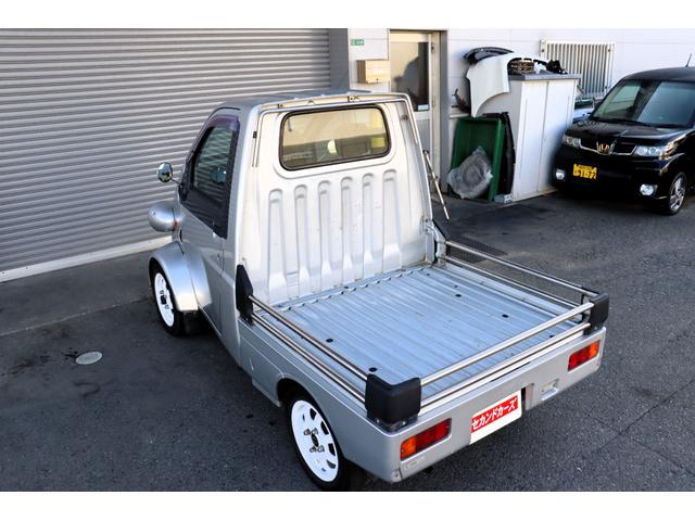 ミゼットII Ｄタイプ　ローダウン　ＥＭＫＥＩ１３インチアルミ　社外ヘッドライトＨＩＤ　ナルディハンドル　取説・保証書　ＣＤデッキ・社外スピーカー　エアコン（10枚目）