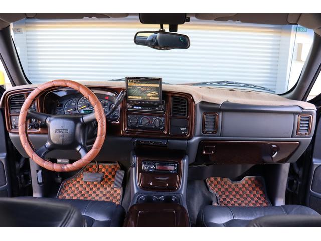 ＧＭＣシエラ ベースグレード　ＳＬＴ　全塗装　タイヤ新品　１６ＡＷ　ＥＴＣ　本革シート　リアモニター　Ｂカメラ　観音開き　ドライブレコーダー（2枚目）