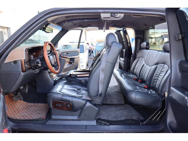 ＧＭＣシエラ ベースグレード　ＳＬＴ　全塗装　タイヤ新品　１６ＡＷ　ＥＴＣ　本革シート　リアモニター　Ｂカメラ　観音開き　ドライブレコーダー（42枚目）