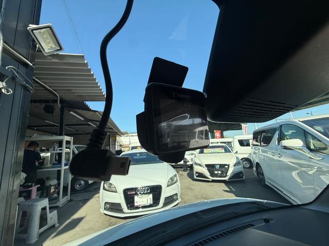 ムーヴキャンバス Ｘリミテッドメイクアップ　ＳＡＩＩＩ　全国１年保証　両側電動スライド　社外ナビ　フルセグＴＶ　オートライト　衝突安全防止装置　ドライブレコーダー　アイドリングストップ機能装置　スマートキー　プッシュスタート　ＥＴＣ（6枚目）