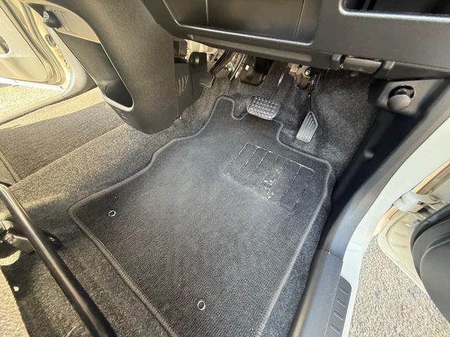 ムーヴキャンバス Ｘリミテッドメイクアップ　ＳＡＩＩＩ　全国１年保証　両側電動スライド　社外ナビ　フルセグＴＶ　オートライト　衝突安全防止装置　ドライブレコーダー　アイドリングストップ機能装置　スマートキー　プッシュスタート　ＥＴＣ（72枚目）