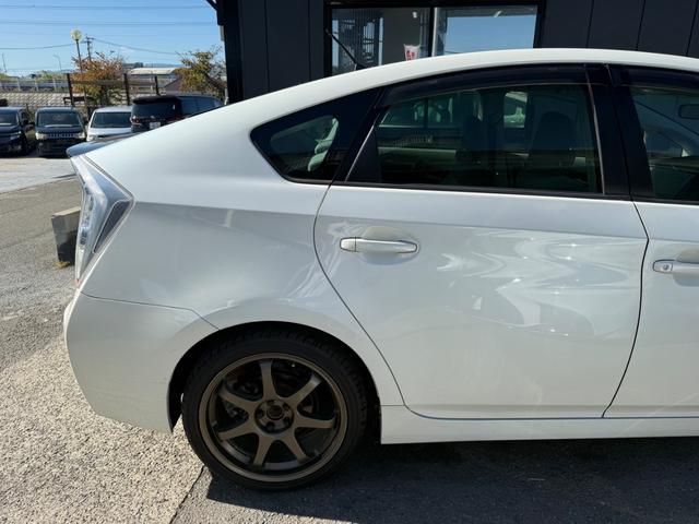 プリウス G バックカメラ Biuetooth スマートキー プッシュスタート ETC CD再生 社外アルミ(7枚目)