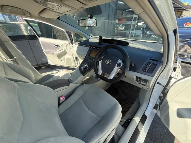 プリウス G バックカメラ Biuetooth スマートキー プッシュスタート ETC CD再生 社外アルミ(17枚目)