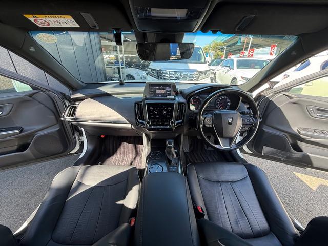 クラウンハイブリッド RSアドバンス ワンオーナー 禁煙車 全国1年保証 アラウンドビューモニター ステアリングヒーター シートヒーター ヘッドアップディスプレイ バックモニター Biuetooth スマートキー 360度カメラ(2枚目)