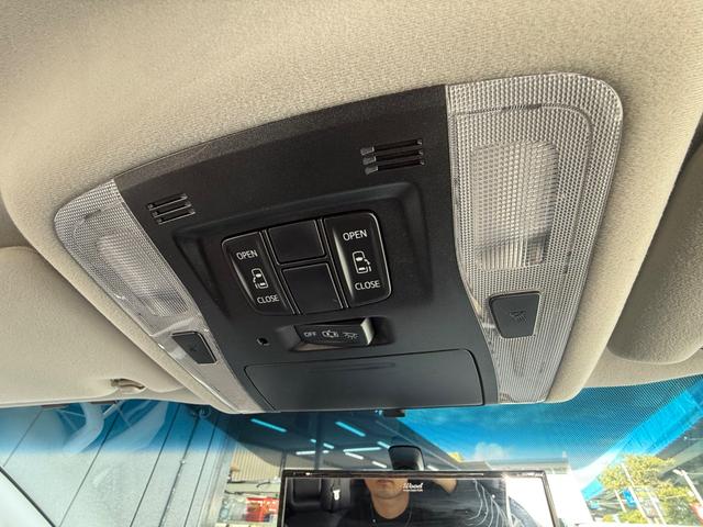 アルファード ２．５Ｓ　両側電動スライド　アルパインナビ　アルパインフリップダウンモニターＢｉｕｅｔｏｏｔｈ（3枚目）
