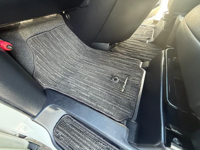 アルファード ２．５Ｓ　両側電動スライド　アルパインナビ　アルパインフリップダウンモニターＢｉｕｅｔｏｏｔｈ（39枚目）