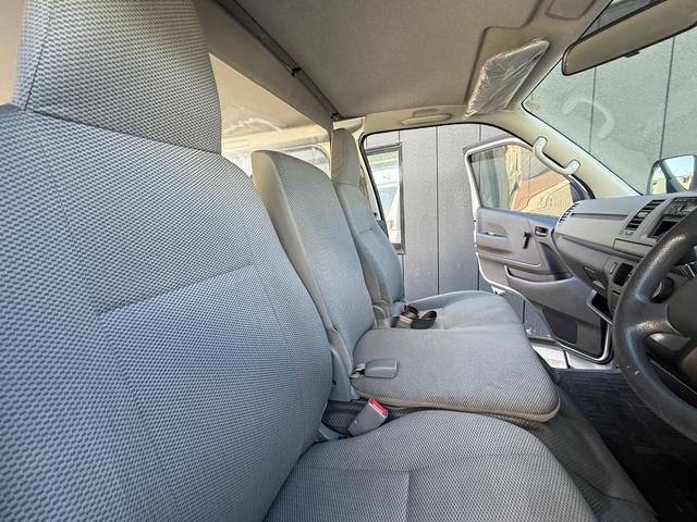 ハイエースバン ロングＤＸ　法人ワンオーナー　禁煙車　メンテナンス記録Ｈ１８年から令和７年あり（31枚目）