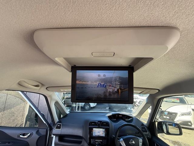 セレナ ハイウェイスター Vセレ+セーフティ SHV Aセフ 全国1年保証 アラウンドビューモニター フリップダウンモニター 360度カメラ 両側電動スライド フルセグ 走行中TV プッシュスタート ベンチシート 3列シート ETC ウォークスルー(4枚目)