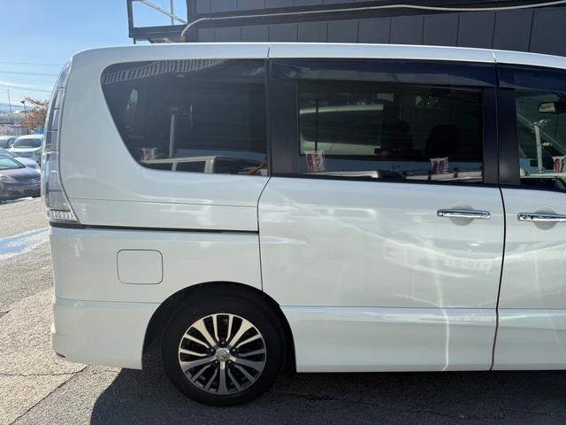 セレナ ハイウェイスター Vセレ+セーフティ SHV Aセフ 全国1年保証 アラウンドビューモニター フリップダウンモニター 360度カメラ 両側電動スライド フルセグ 走行中TV プッシュスタート ベンチシート 3列シート ETC ウォークスルー(11枚目)