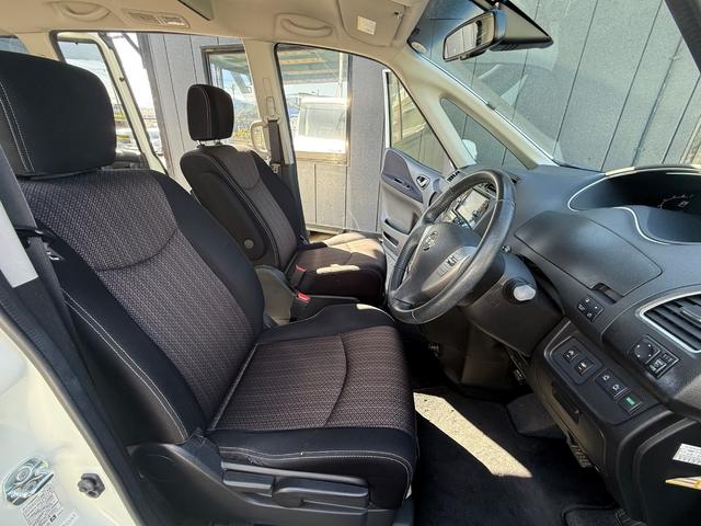 セレナ ハイウェイスター Vセレ+セーフティ SHV Aセフ 全国1年保証 アラウンドビューモニター フリップダウンモニター 360度カメラ 両側電動スライド フルセグ 走行中TV プッシュスタート ベンチシート 3列シート ETC ウォークスルー(19枚目)