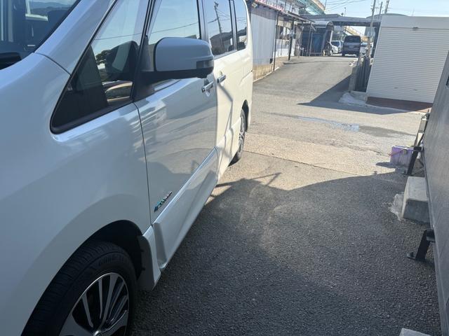 セレナ ハイウェイスター Vセレ+セーフティ SHV Aセフ 全国1年保証 アラウンドビューモニター フリップダウンモニター 360度カメラ 両側電動スライド フルセグ 走行中TV プッシュスタート ベンチシート 3列シート ETC ウォークスルー(38枚目)