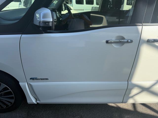 セレナ ハイウェイスター Vセレ+セーフティ SHV Aセフ 全国1年保証 アラウンドビューモニター フリップダウンモニター 360度カメラ 両側電動スライド フルセグ 走行中TV プッシュスタート ベンチシート 3列シート ETC ウォークスルー(40枚目)