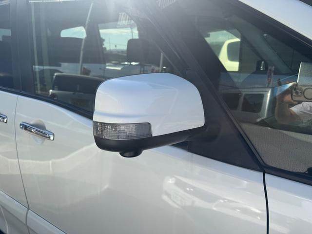 セレナ ハイウェイスター Vセレ+セーフティ SHV Aセフ 全国1年保証 アラウンドビューモニター フリップダウンモニター 360度カメラ 両側電動スライド フルセグ 走行中TV プッシュスタート ベンチシート 3列シート ETC ウォークスルー(53枚目)