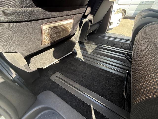 セレナ ハイウェイスター Vセレ+セーフティ SHV Aセフ 全国1年保証 アラウンドビューモニター フリップダウンモニター 360度カメラ 両側電動スライド フルセグ 走行中TV プッシュスタート ベンチシート 3列シート ETC ウォークスルー(66枚目)