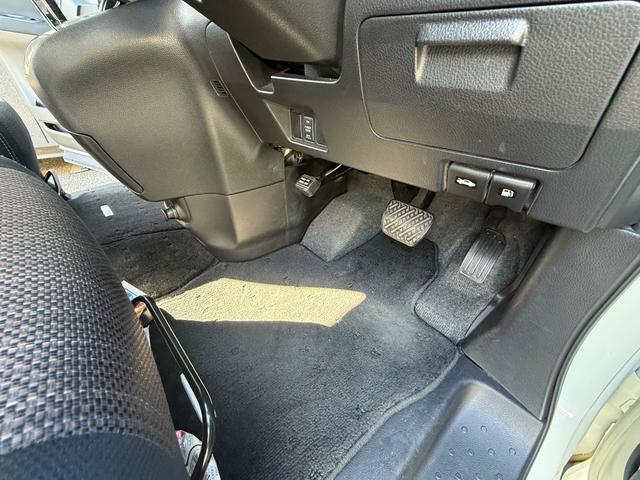 セレナ ハイウェイスター Vセレ+セーフティ SHV Aセフ 全国1年保証 アラウンドビューモニター フリップダウンモニター 360度カメラ 両側電動スライド フルセグ 走行中TV プッシュスタート ベンチシート 3列シート ETC ウォークスルー(78枚目)