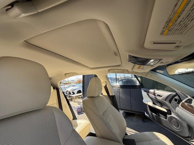 GS GS450h Iパッケージ サンルーフ BSM 白革シート 電動シート シートヒーター シートエアコン パワーバックドア バックカメラ Bluetooth ETC CD再生 スマートキー(5枚目)