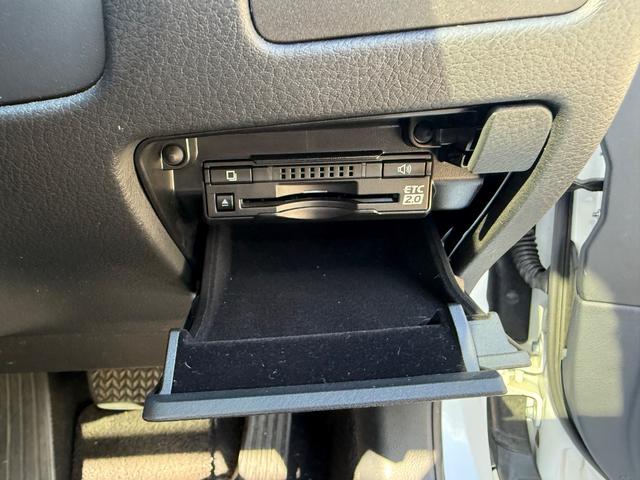 GS GS450h Iパッケージ サンルーフ BSM 白革シート 電動シート シートヒーター シートエアコン パワーバックドア バックカメラ Bluetooth ETC CD再生 スマートキー(27枚目)