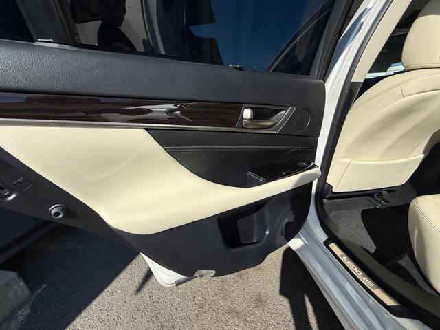 GS GS450h Iパッケージ サンルーフ BSM 白革シート 電動シート シートヒーター シートエアコン パワーバックドア バックカメラ Bluetooth ETC CD再生 スマートキー(75枚目)