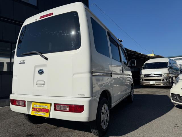 ピクシスバン クルーズ　積載３５０キロ　全席パワーウィンドウ　電格電動ミラー　キーレス　フラットシート　オートマ（12枚目）