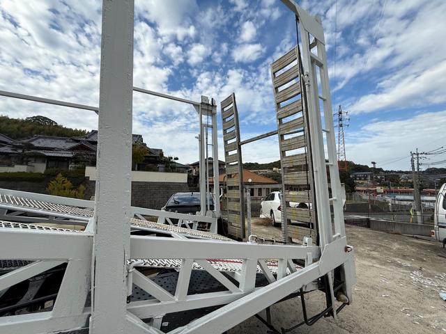 ファイター ベースグレード　３台積載（31枚目）