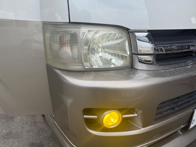 ハイエースワゴン グランドキャビン　電動パワースライドドア　フリップダウンモニター　フルセグＴＶ　ウッドステアリング　バックモニター　Ｂｌｕｅｔｏｏｔｈ（12枚目）