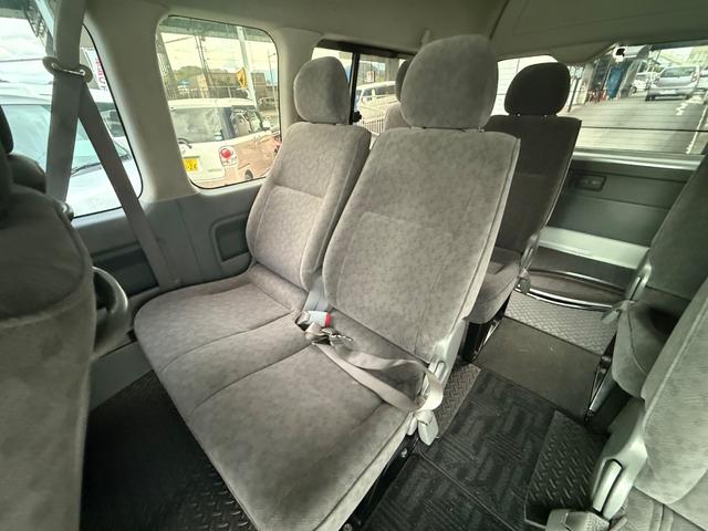 ハイエースワゴン グランドキャビン　電動パワースライドドア　フリップダウンモニター　フルセグＴＶ　ウッドステアリング　バックモニター　Ｂｌｕｅｔｏｏｔｈ（20枚目）