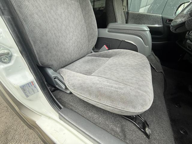 ハイエースワゴン グランドキャビン　電動パワースライドドア　フリップダウンモニター　フルセグＴＶ　ウッドステアリング　バックモニター　Ｂｌｕｅｔｏｏｔｈ（25枚目）