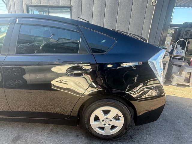 プリウス S 走行中TV可 Bluetooth バックカメラ ETC HDDナビ スマートキー プッシュスタート スペーアーキーあり CD/DVD再生(11枚目)