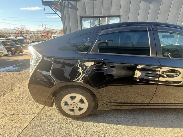 プリウス S 走行中TV可 Bluetooth バックカメラ ETC HDDナビ スマートキー プッシュスタート スペーアーキーあり CD/DVD再生(15枚目)