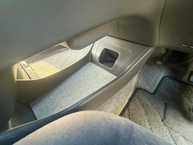 プリウス S 走行中TV可 Bluetooth バックカメラ ETC HDDナビ スマートキー プッシュスタート スペーアーキーあり CD/DVD再生(37枚目)