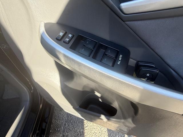 プリウス S 走行中TV可 Bluetooth バックカメラ ETC HDDナビ スマートキー プッシュスタート スペーアーキーあり CD/DVD再生(39枚目)