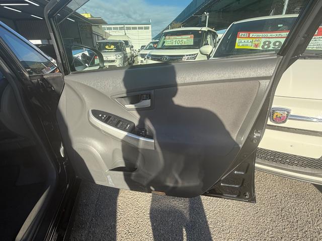 プリウス S 走行中TV可 Bluetooth バックカメラ ETC HDDナビ スマートキー プッシュスタート スペーアーキーあり CD/DVD再生(40枚目)