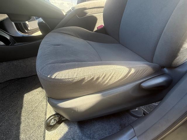 プリウス S 走行中TV可 Bluetooth バックカメラ ETC HDDナビ スマートキー プッシュスタート スペーアーキーあり CD/DVD再生(52枚目)